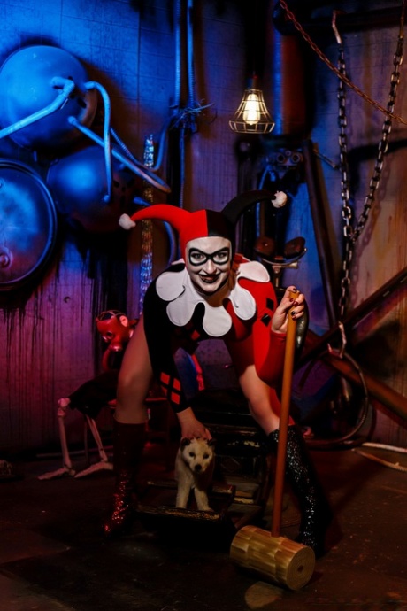 Harley Quinn fin pornostjerne arkiv